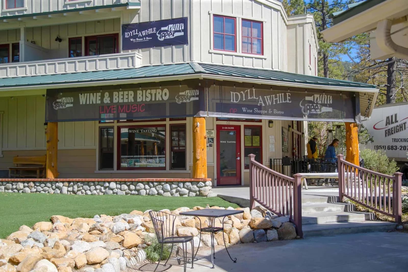 Open Jam Night at Leanna's Idyll Awhile Wine Shop & Bistro